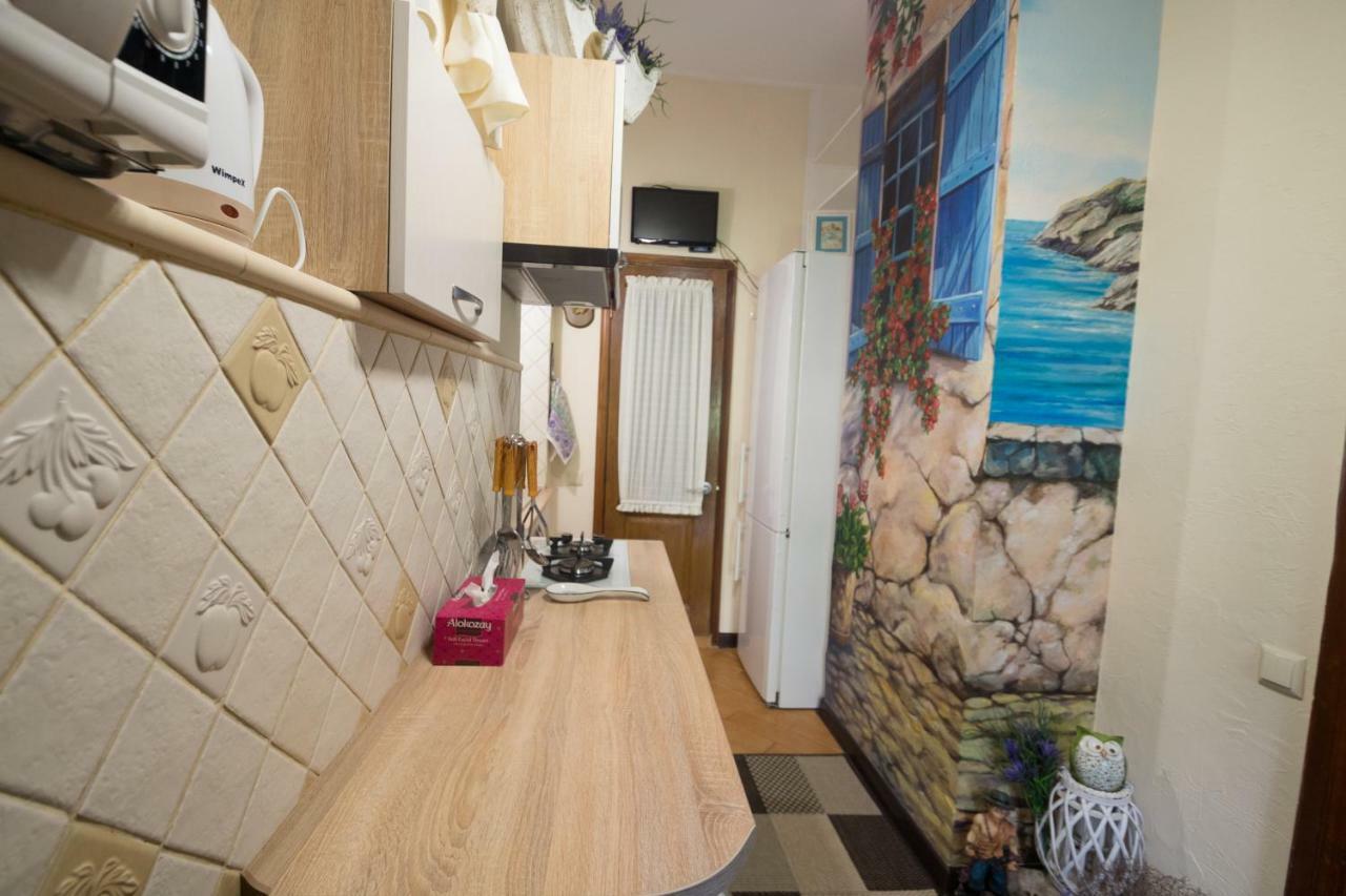 Cozy Apartment On Yevreiska Street Odessa Ngoại thất bức ảnh